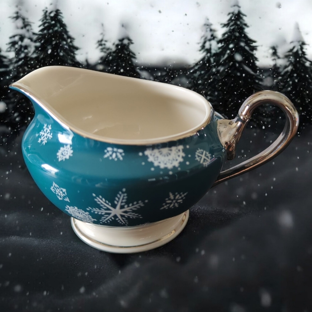 Unique Castleton China Snowflake Pattern Creamer